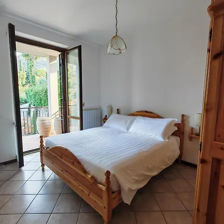 Apartament Flora Lakeview Limonta